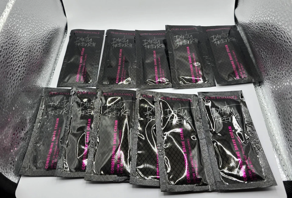 Crema de Afeitar Acondicionadora Pure Romance - Juego de 11 Tamaño Sampe Francés Sucio Foto 1 de 1