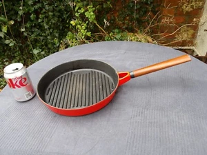 Vintage Waterford Colorcast Orange Cast Iron 10" Ribbed Frying Pan Wooden Handle - Picture 1 of 18