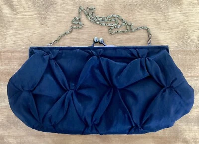 Linda Cartera de Mano Acolchada Negra De Colección Años 90, Herrajes Dorados Antiguos, Correa de Cadena Foto 1 de 4