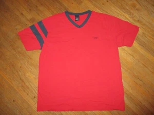 CAMISETA TOMMY HILFIGER JEANS Retro Timbre Jersey Camiseta Cuello en V Rojo Azul Adulto GRANDE - Imagen 1 de 7