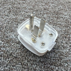 Enchufe de cableado estándar de EE. UU. enchufe desmontable enchufe de alimentación tres pines dos planos 16A125VAC - Imagen 1 de 6