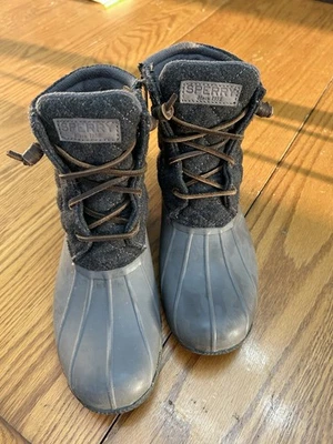 Sperry Women's Saltwater Duck Boots Gray Quilted size 7 - Image 1 of 4