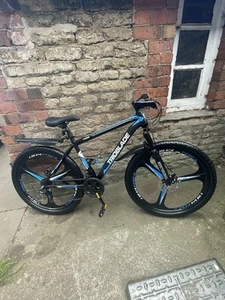 Trioblade Adults Bike With 27inch Wheels. RRP £249.95 , Amazon Price £219.98 - Picture 1 of 7
