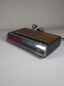 Vintage Alarm Clock Radio Emerson Woodgrain Digital AM/FM Battery Backup Tested - Picture 1 of 12