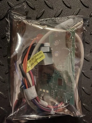 Genuine OEM GE Part WR55X43825  Refrigerator Control Board Hotpoint - Image 1 of 3