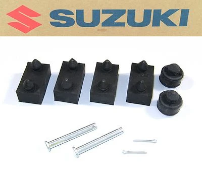 Nuevo kit de montaje de goma para asiento con pasadores genuinos Suzuki OEM parachoques de sillín notas #G52 Foto 1 de 3
