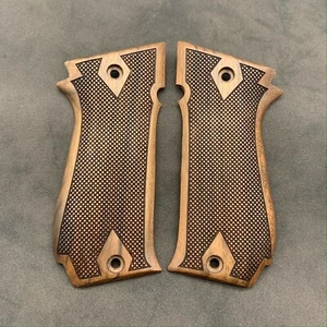 Sar Arms K2 45 Turkish Walnut Wood Grips. SARSILMAZ K2 45 Grips. Checkered. A+ - Picture 1 of 9