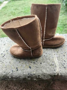 Mädchen Airwalk UGG Stiefel Kleinkind Größe 11 - Bild 1 von 2