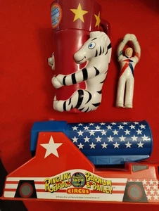 Ringling Bros Circus Barnum & Bailey Human Cannon Figur Greatest Show PLUS Tasse - Bild 1 von 7