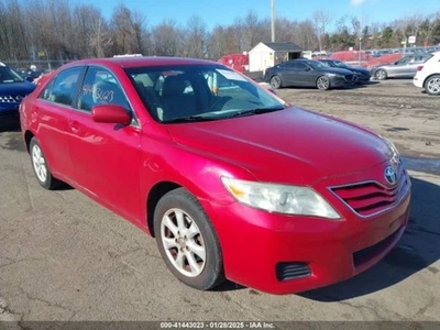 AC Condenser Fits 09-16 VENZA 1944126 - Image 1 of 4
