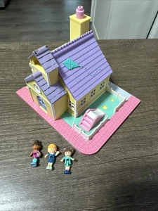 Juego Bluebird Polly Pocket 1993 iluminado escuela pueblo escuela - Imagen 1 de 10