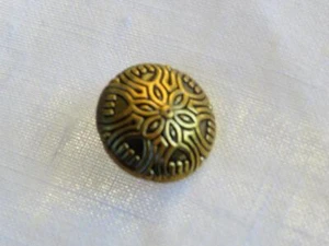10 X New Brass Gold Toned Round Flower 20mm Shank Vintage Sewing Buttons - Picture 1 of 3