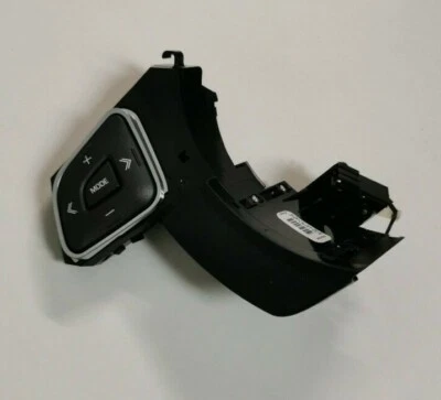 Genuine Range Rover Evoque 2012+ Steering Wheel Switch - LR048345 - Image 1 of 4