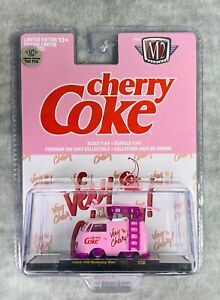 🔥🔥M2 Machines CHASE Cherry Coke VERY CHERRY 1960 VW Delivery Van 1/750 H22🔥🔥