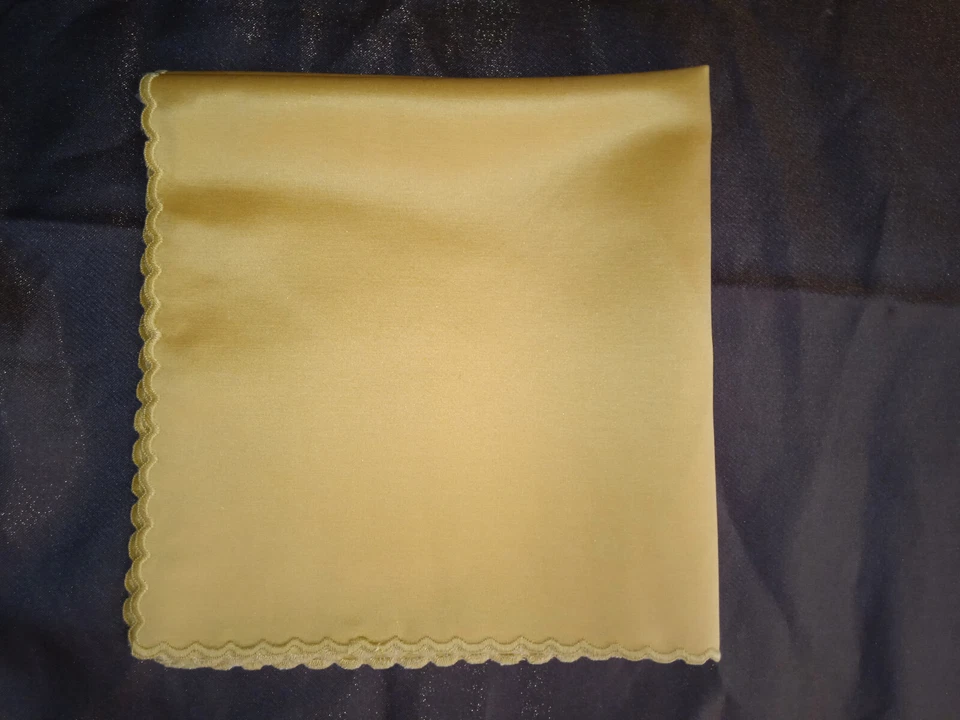 Tovaglioli raso color oro  - Immagine 1 di 1