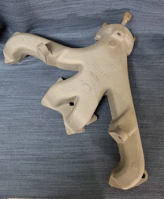 TRIUMPH LATE TR2 - EARLY TR4 ALTO BAJO PUERTO CABEZAL COLECTOR DE ESCAPE BRIDA ÚNICA   Foto 1 de 4