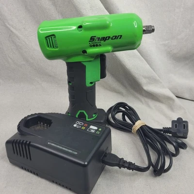 Snap On 3/8 Impact Driver CT861 G Cordless w/ Batt & Charger Power Tool - Image 1 of 4