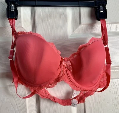 Sujetador con aros Chantelle talla 34D rosa coral ligeramente forrado Foto 1 de 4