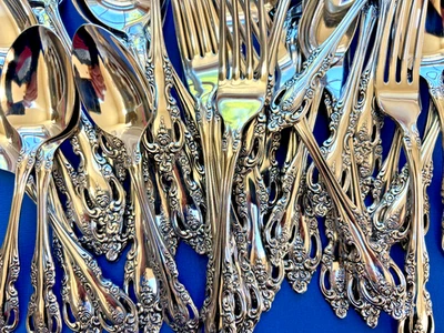 Oneida Community BRAHMS Stainless Flatware Silverware Pierced USA CHOICE - Image 1 of 2