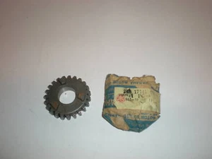NEW Genuine Yamaha AT1 CT1 CT2 LT2 HT1 4TH PINION GEAR - Bild 1 von 1
