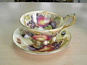 AYNSLEY ORCHARD GOLD CUP & SAUCER - SIGNED N. BRUNT (no1)