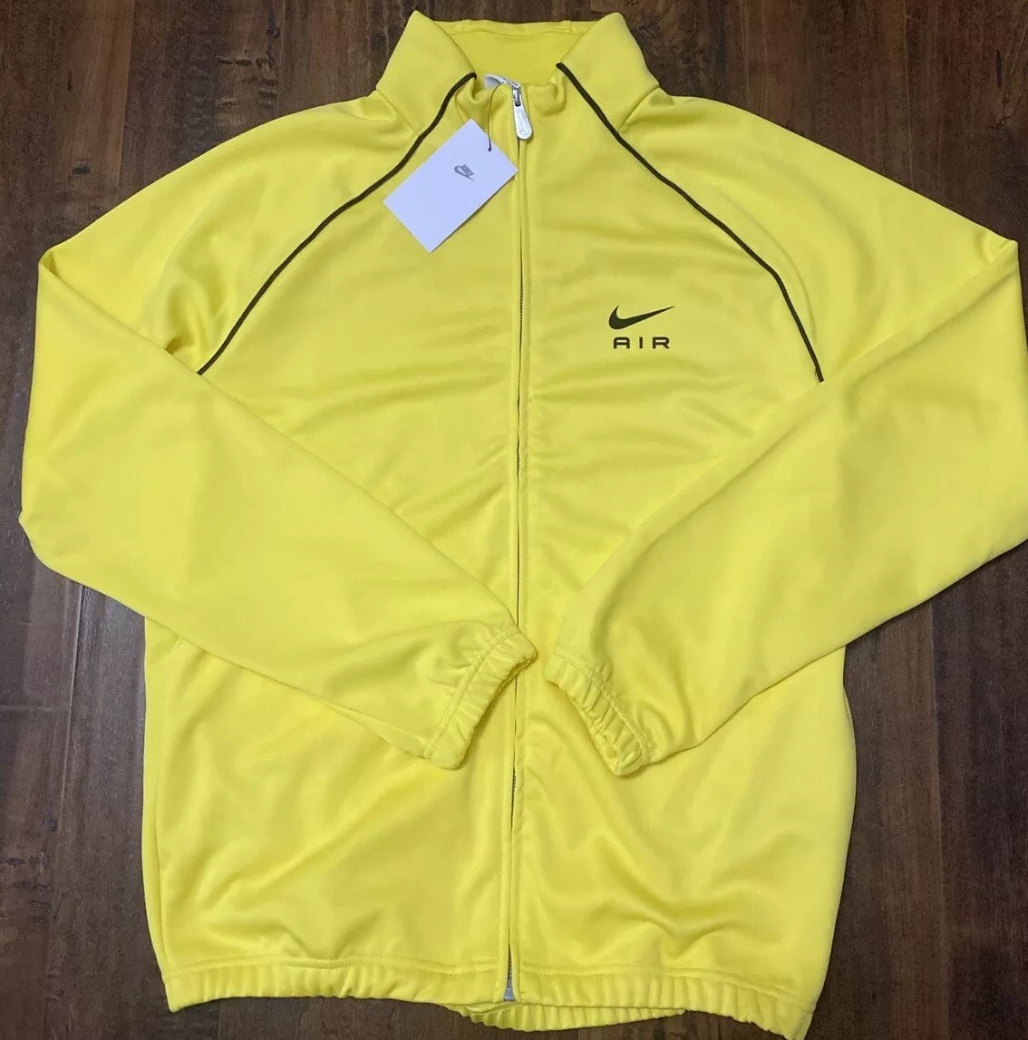 NIKE ベロア　ジャージ 蛍光イエローのジッパー Yellow Full Zip. Nike.com