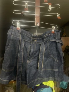 Banana republic women’s shorts Size 30/10 - Picture 1 of 7