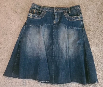 Falda vaquera Mudd vintage años 90 Y2K azul envejecida dobladillo crudo acampanada talla 9 Foto 1 de 4