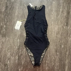 Traje de baño de una pieza con cordones estampado de serpiente negro reversible Maaji talla S nuevo con etiquetas $176 - Imagen 1 de 7