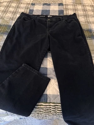 Pantalones de mezclilla para mujer BONITOS 16W Style & Co pierna recta lavado oscuro Foto 1 de 4