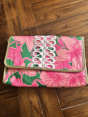 Nuevo con etiquetas Lilly Pulitzer GWP Sobre Bolsa Kelly Verde Hibis Kiss Foto 1 de 2