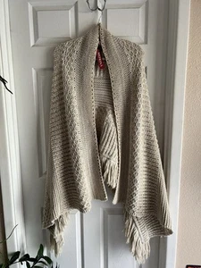 NWT One Size Merona Beige Chunky Knit Sweater Shawl Poncho Cardigan Fringe Women - Picture 1 of 5