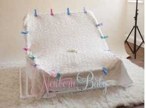 Newborn Posing Frame - Picture 1 of 3