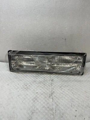 1988-1998 SUBURBAN GMC TAHOE YUKON Right Passenger Side RH Signal Light (4) - Image 1 of 4