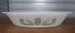 VINTAGE GIASBAKE J2352 PRIMROSE DREAM GREEN DAISY PATTERN DIVIDED CASSEROLE DISH - Picture 1 of 4