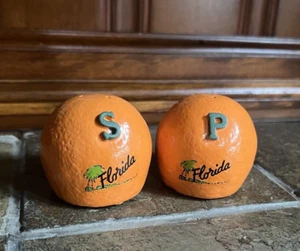 Vintage Orange Salt & Pepper Shaker Florida Retro Souvenir MCM Look Palm Tree - Picture 1 of 10