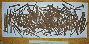 200 Assorted Antique Reclaimed Square Nails approx. 1.5 to 6 inches long - Picture 1 of 5