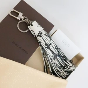 Louis Vuitton MP1769 Tassel Keyring Bag Charm Keychain Accessory Monogram Canvas - Picture 1 of 24