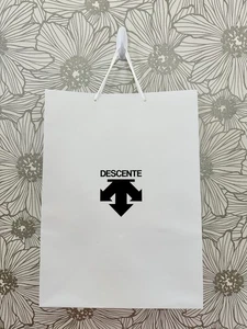 Seltene DESCENTE JAPAN Golf Store XXL SHOPPING GESCHENKTÜTE ~ Xander Schauffele unterstützt ~ - Bild 1 von 5