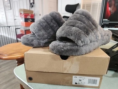 Zapatilla/zapatos de casa UGG FLUFF YEAH SLIDE en gris carbón talla 10 Foto 1 de 4