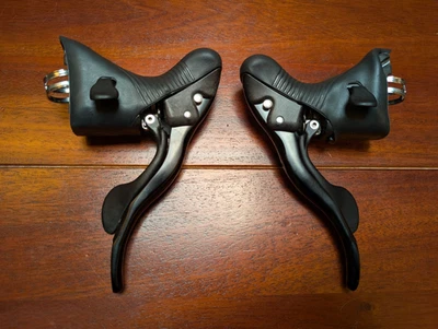 Juego de palanca de cambios Campagnolo Veloce Ergopower 10 velocidades - negro - excelente Foto 1 de 4