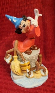 Colección Disney Fantasía Mickey Estatuilla Estatua Hechicero Recuerdos Mágicos De Colección 6" - Imagen 1 de 13