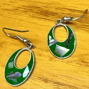 Vintage Sterlingsilber Ohrhänger grüne Emaille & MOP Inlay Abalone Boho - Bild 1 von 2