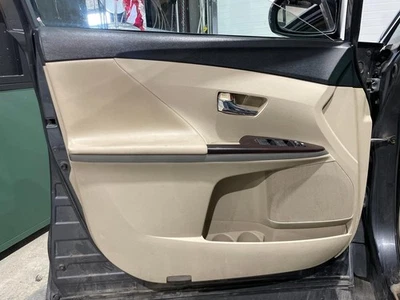 09-12 Venza Front Driver/LH Door Trim Panel Ivory-FA01 — 第 1/4 张图片