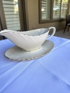 Lenox Barco Gravy Vintage con Placa Base Adjunta - Porcelana Marfil, Borde Dorado - Imagen 1 de 4