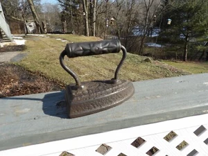 Antique Vintage 6" Cast Iron Sadiron Collectible Paperweight Doorstop Display - Picture 1 of 5