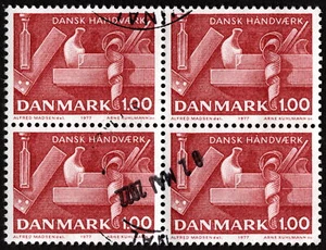 Denmark - 1977 - 1k Red Chisel Square & Plane Issue Block of 4 #607 Very Fine - Picture 1 of 1