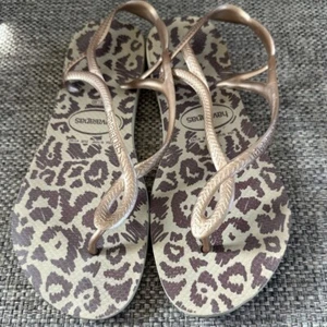 Havaianas Luna Cheetah Print Gold - Picture 1 of 5