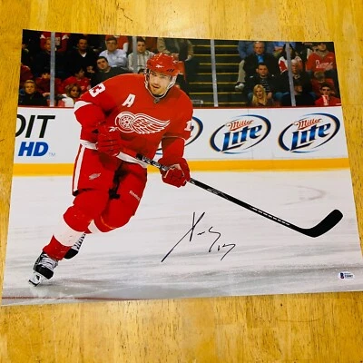 FOTO FIRMADA/AUTOGRAFIADA 16X20 PAVEL DATSYUK DETROIT RED WINGS CERTIFICADO DE AUTENTICIDAD BECKETT Foto 1 de 3