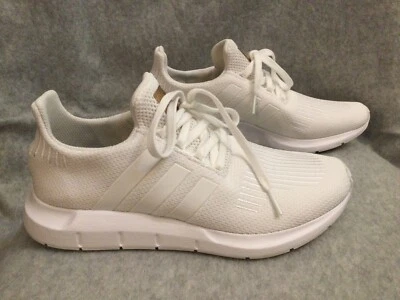Zapatos Adidas Swift Run 1.0 para mujer. Talla 9. Solo usado unas pocas veces. Foto 1 de 4